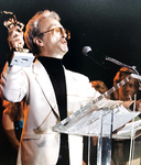 Хосе Дюваль (Jose Duval) получает награду AWARDS